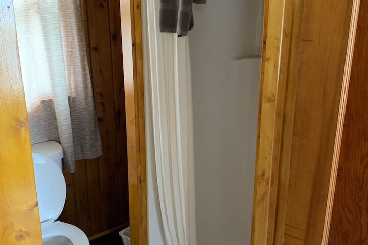 Room 27 of 44