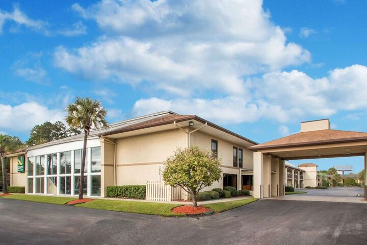 Quality Inn & Suites Ridgeland