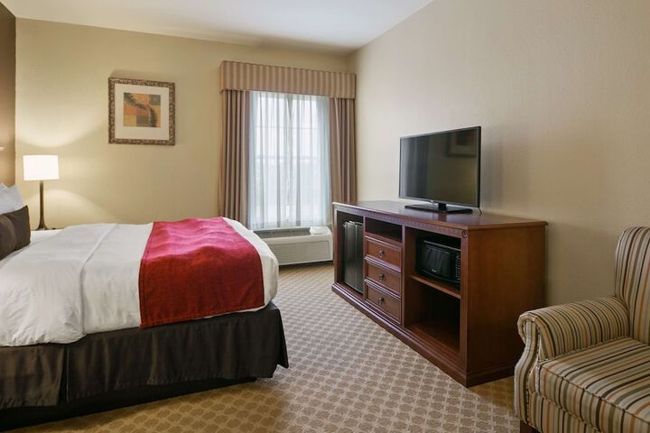 Room 13 of 30