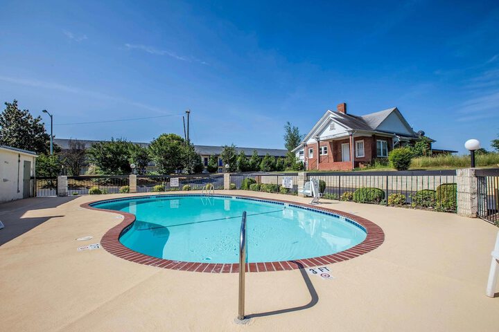 Pool 5 of 29