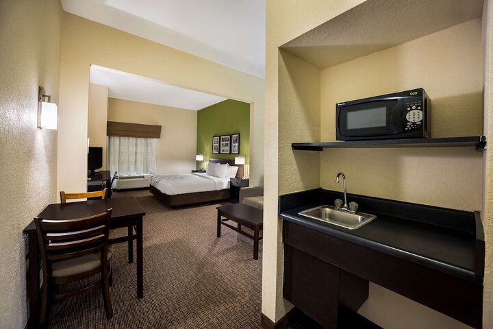Room 13 of 44
