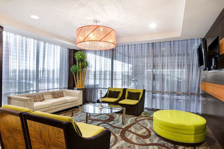 Hotel 3 of 115