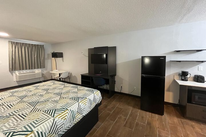 Studio 6 Suites Hurricane Wv