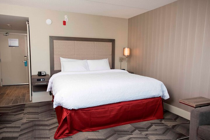 Hampton Inn & Suites by Hilton Thunder Bay