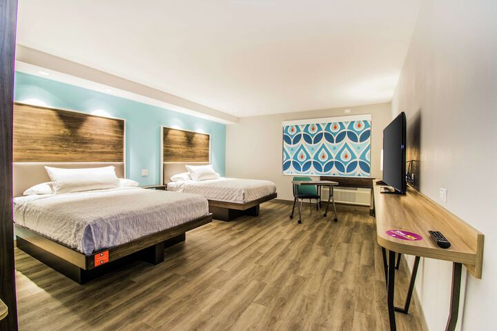 Room 9 of 28