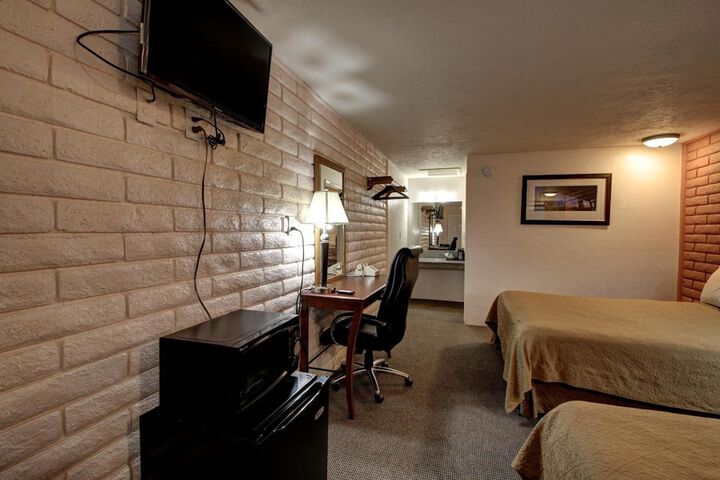 Room 26 of 37