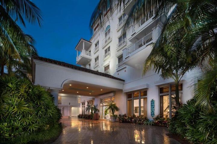 Lago Mar Beach Resort & Club