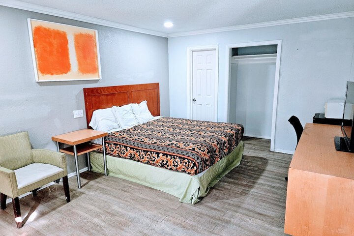 Room 20 of 27