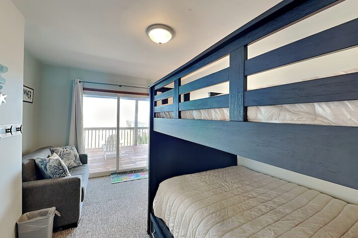 Paradise Palms by Topsail Realty