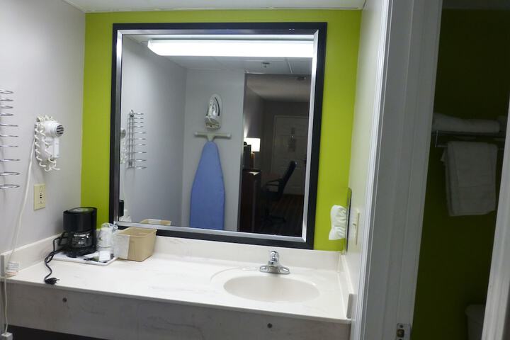 Room 10 of 35