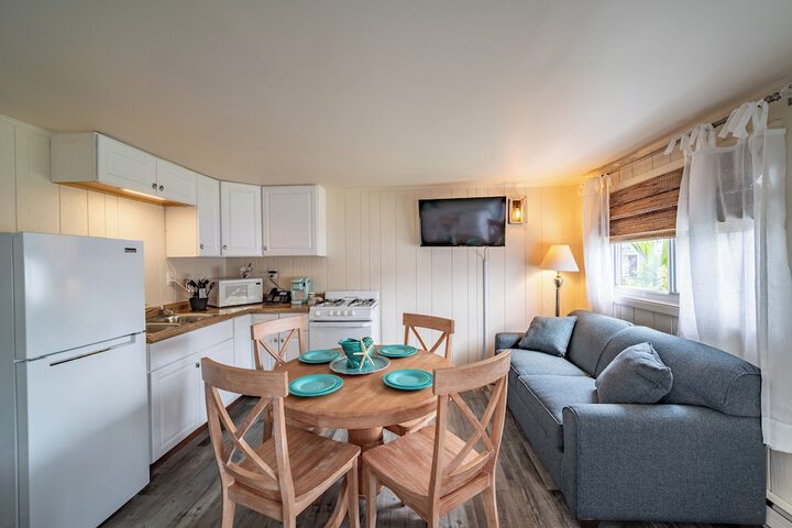 Ocean Glass Inn