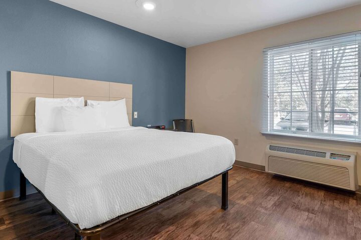 WoodSpring Suites Orlando South