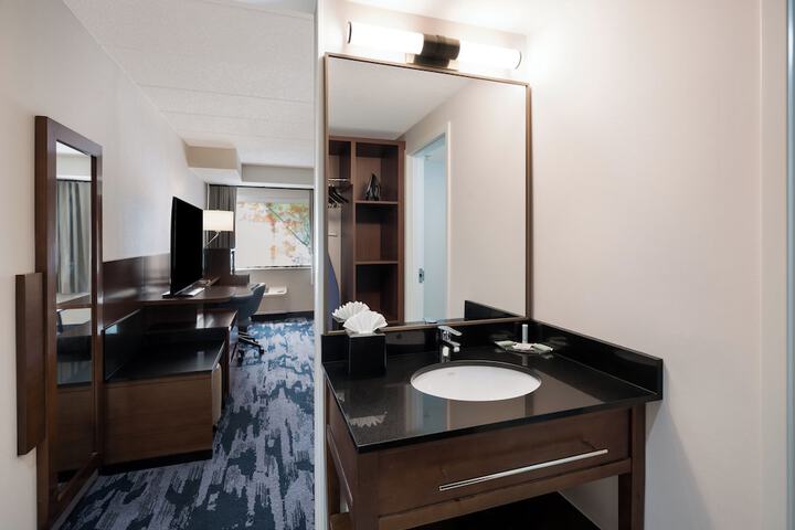 Room 34 of 50