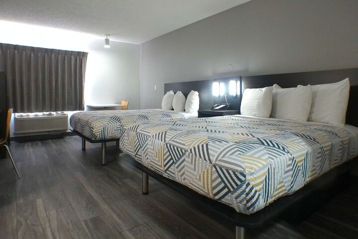Room 32 of 48