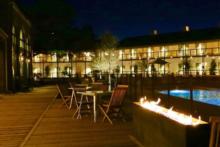 Cavalry Court by Valencia Hotel Collection