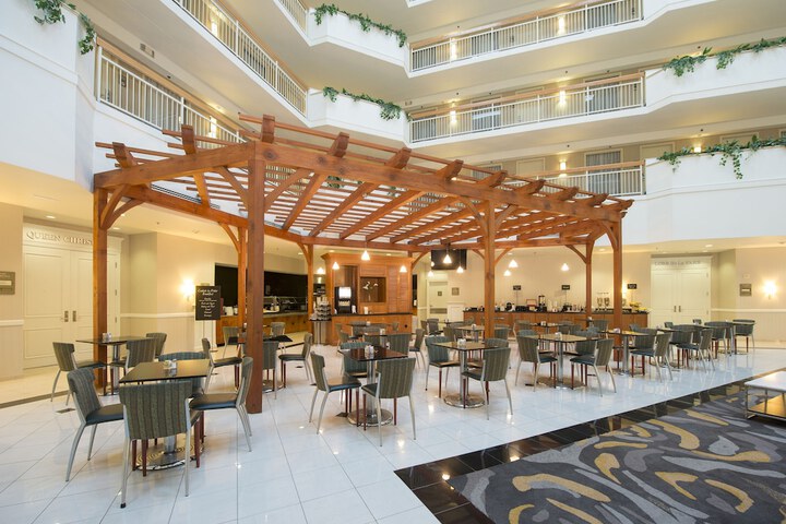 Embassy Suites by Hilton Newark Wilmington South