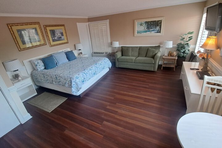 Saint Simons Inn by the Lighthouse