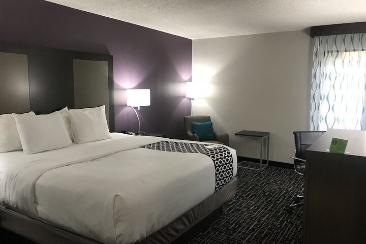 Room 12 of 34
