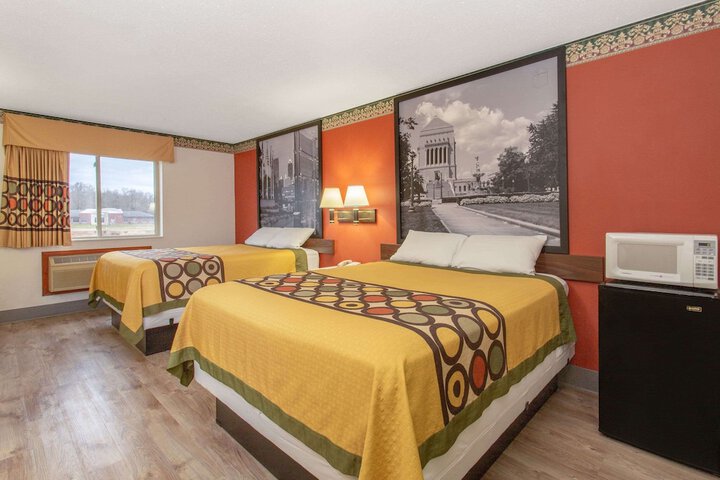 Room 8 of 17