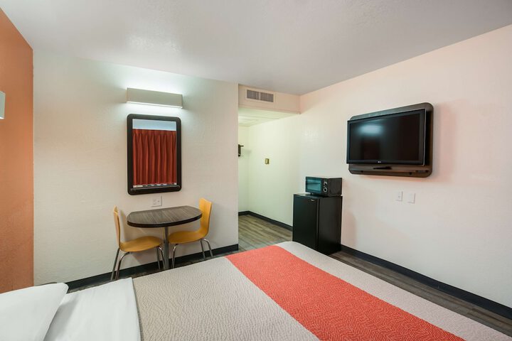 Motel 6 Williams CA