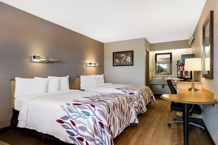 Room 17 of 28