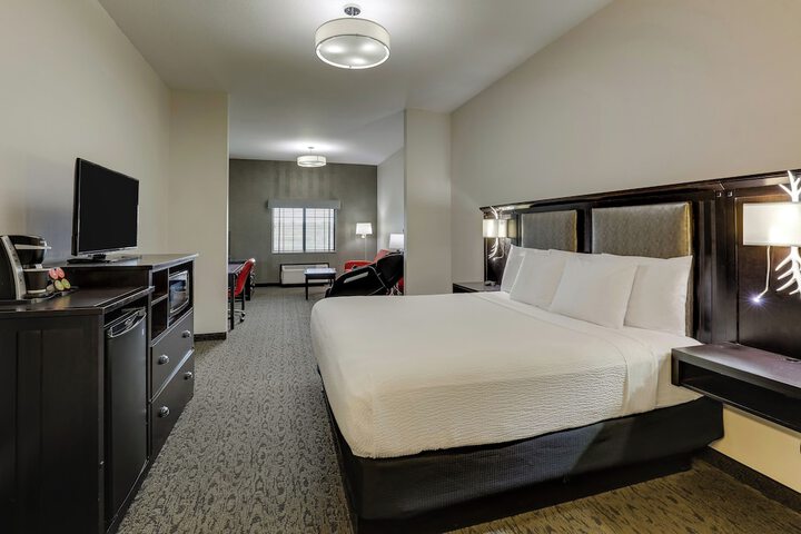 Room 34 of 60