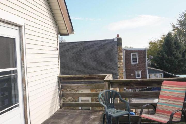 Lincoln Manor - Newly Renovated 1mile from PHL Airport and Sports Stadiums