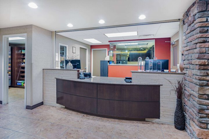 Hawthorn Extended Stay by Wyndham Dickinson