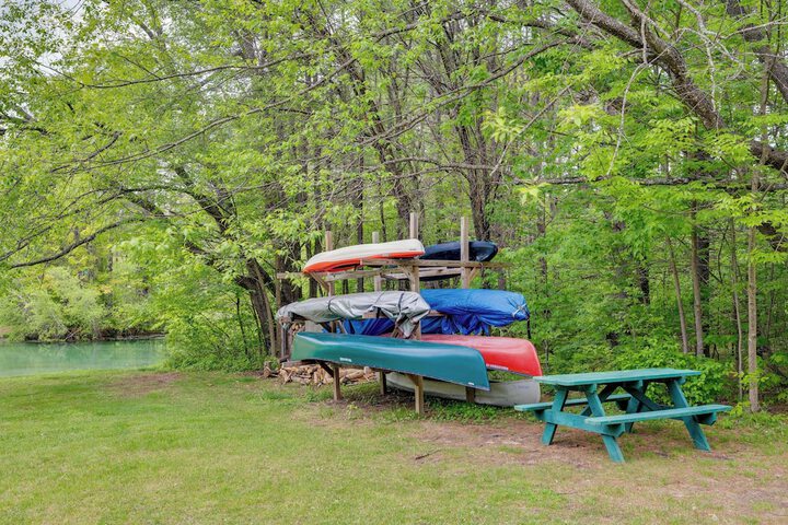 3 Mi to Story Land: All-season Family Condo