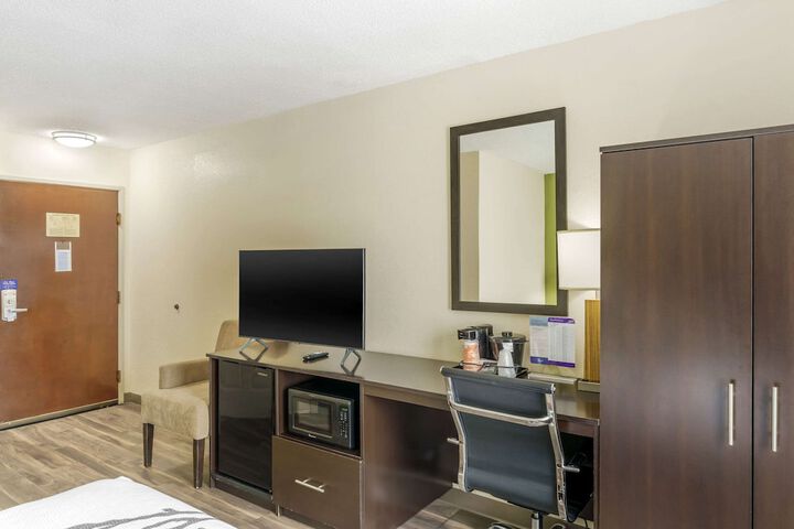 Room 19 of 30