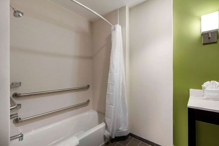 Room 18 of 51