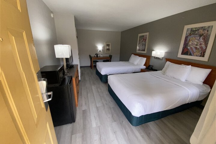 Room 18 of 41