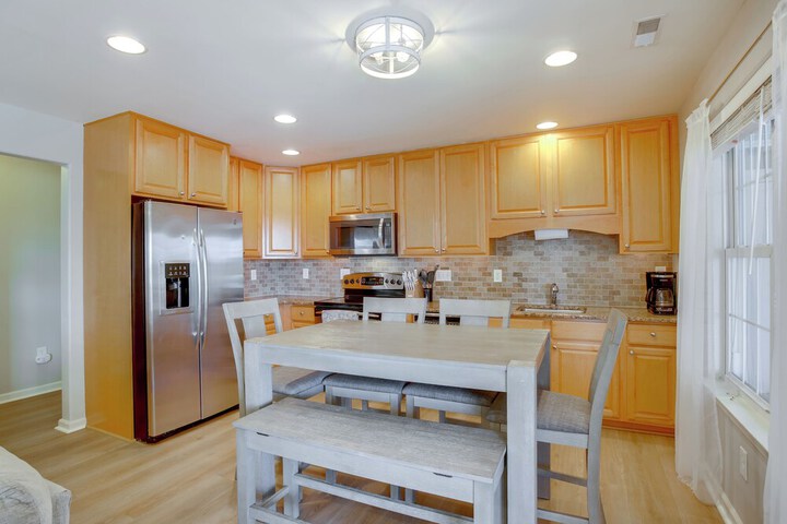 Brigantine Condo - Steps to the Ocean!