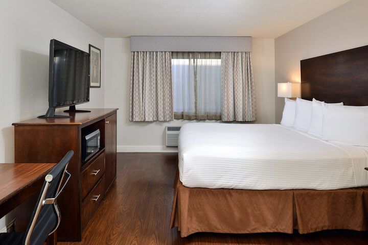 Room 34 of 46