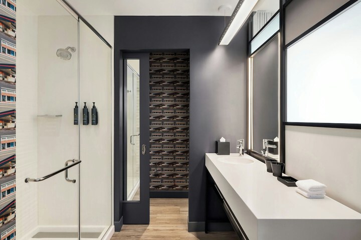 Room 15 of 64