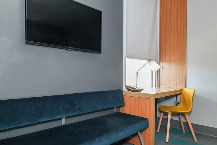 Room 16 of 51
