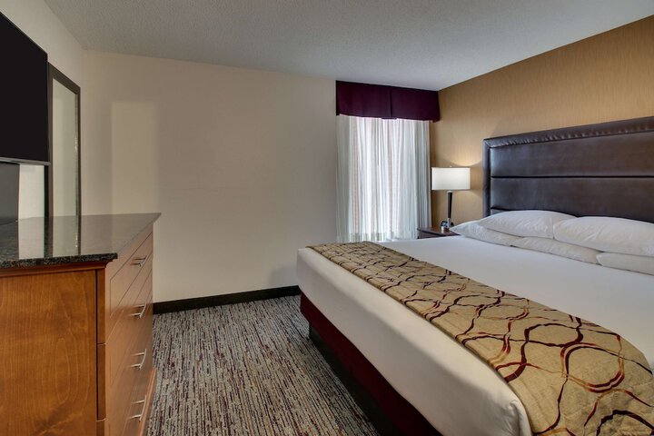 Room 25 of 69