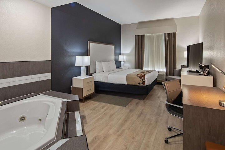 Room 13 of 29