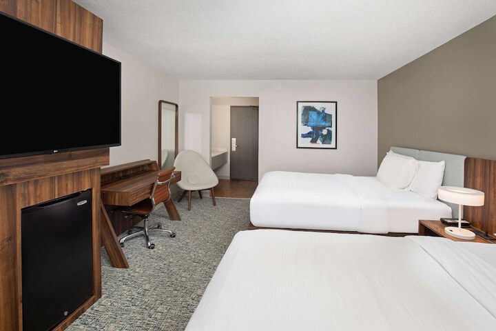 Room 31 of 83