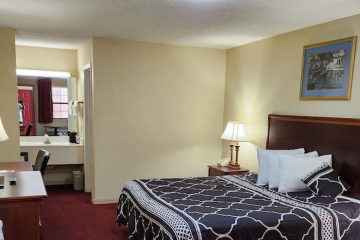 Room 25 of 46