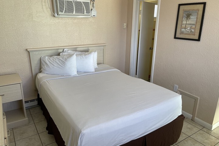 Room 21 of 26