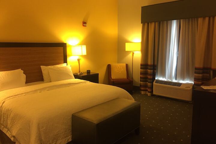 Room 83 of 118