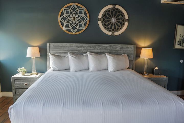 Old Mill Inn