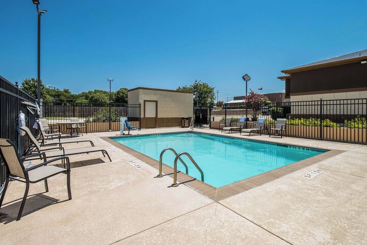 Best Western Temple Inn & Suites