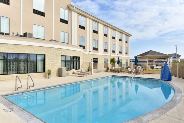 Hotel 8 of 97