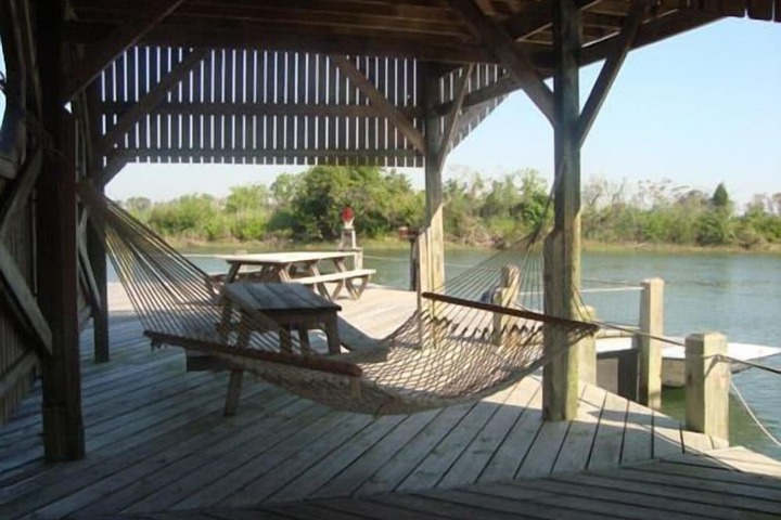 Sundeck 25 of 35