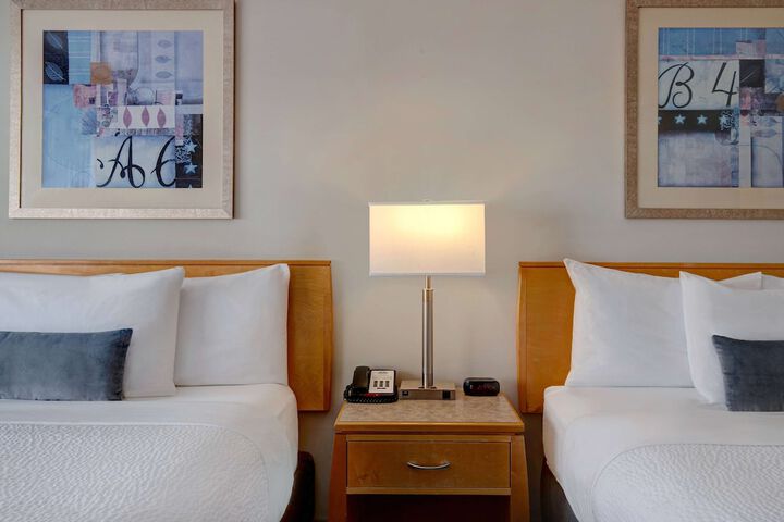 Days Inn by Wyndham Victoria Airport Sidney