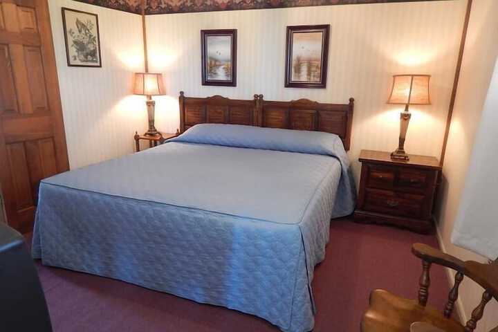 Leonas Motel