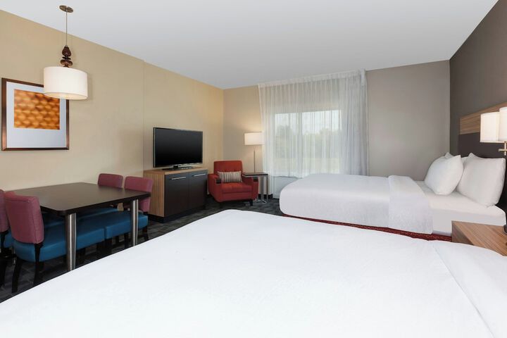 TownePlace Suites by Marriott Grand Rapids Airport Southeast
