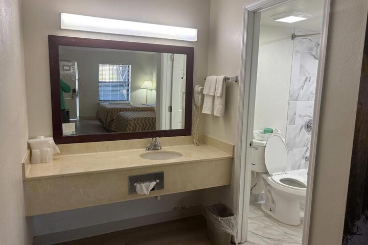 Travelodge by Wyndham Alachua